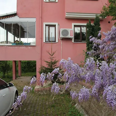 Appartement Homes And *